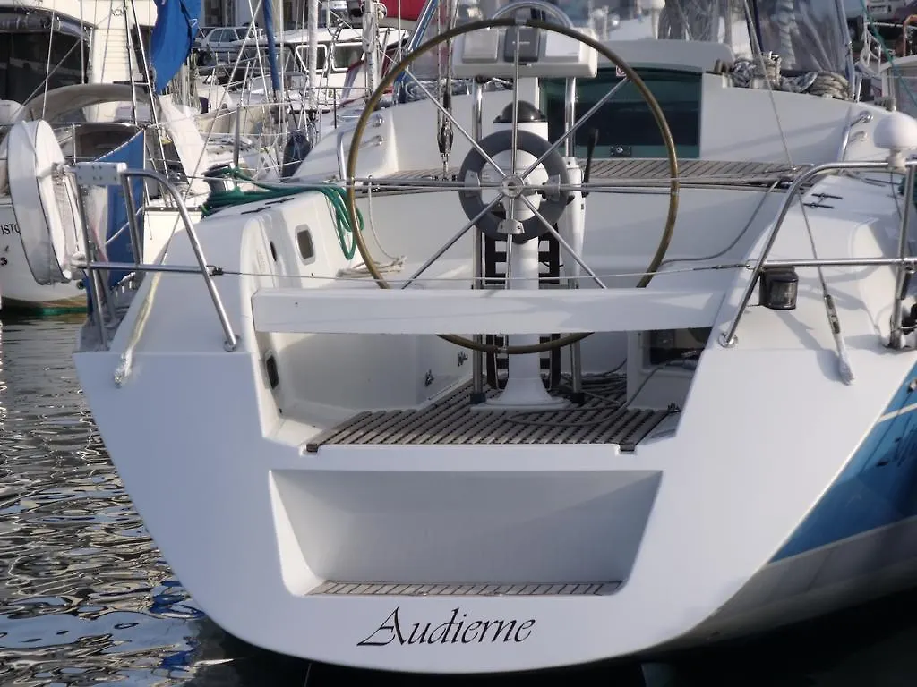 Audierne Yachting Hotell