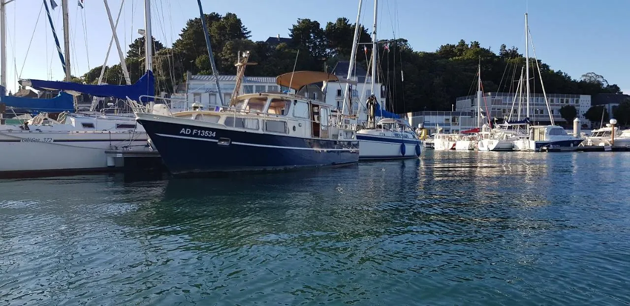 Båthotell Audierne Yachting Hotell